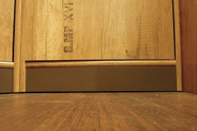 Шкаф для белья «Пилигрим» (Дуб Каньон светлый, Фон серый) в Белокурихе - belokuriha.katalogmebeli.com | фото 7
